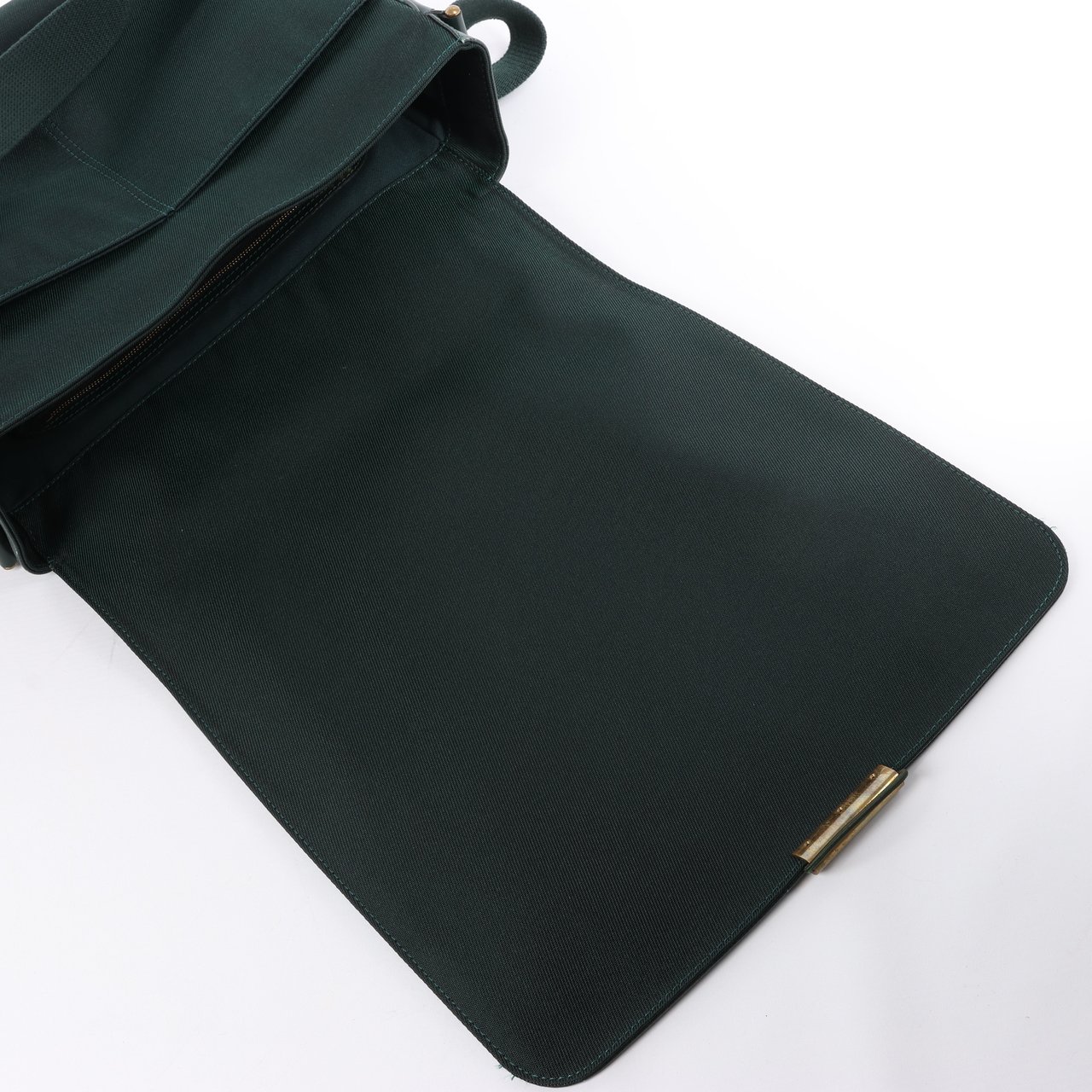 Louis Vuitton Louis Vuitton Viktor Taiga Leather Shoulder Bag in Green M30144 Divers