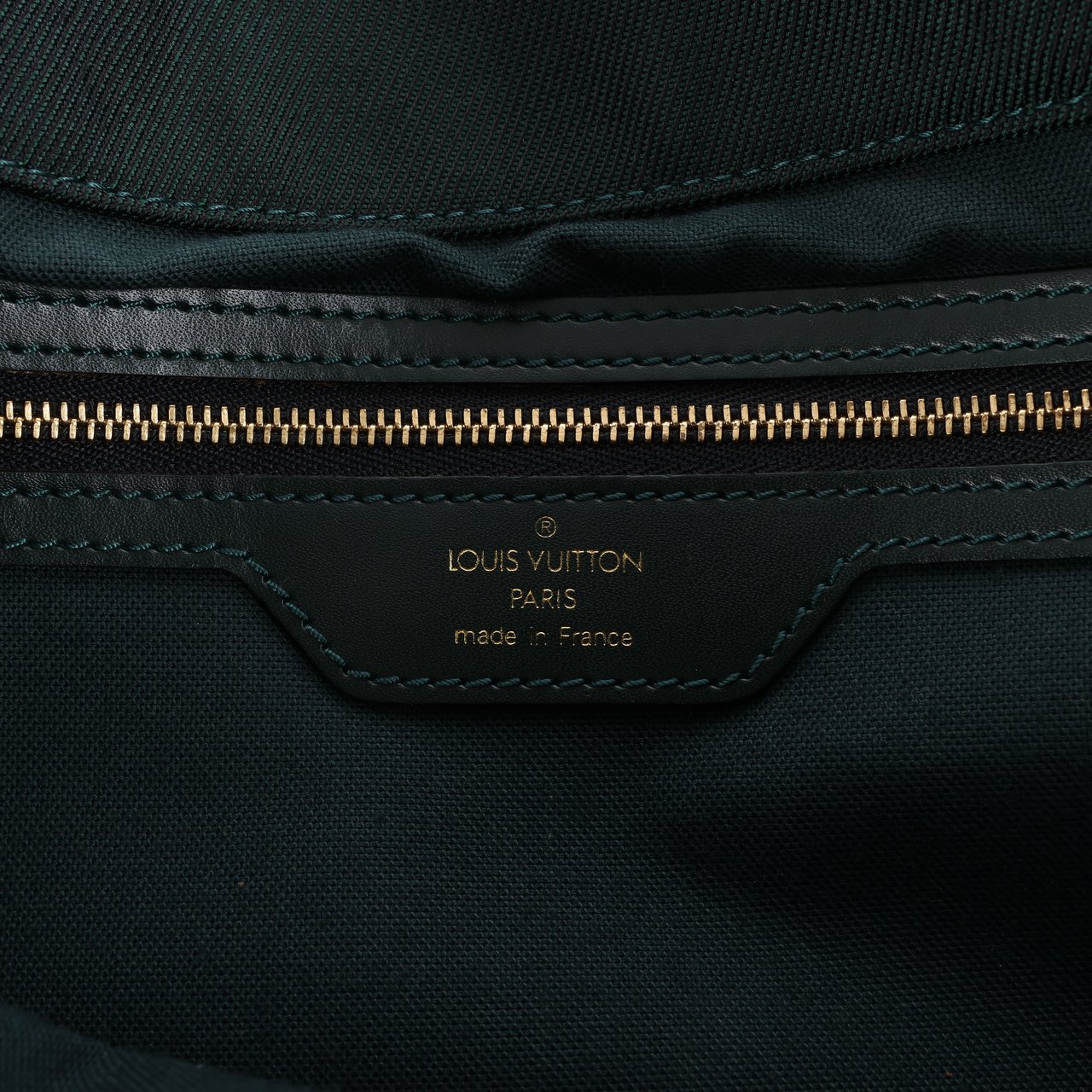 Louis Vuitton Louis Vuitton Viktor Taiga Leather Shoulder Bag in Green M30144 Divers