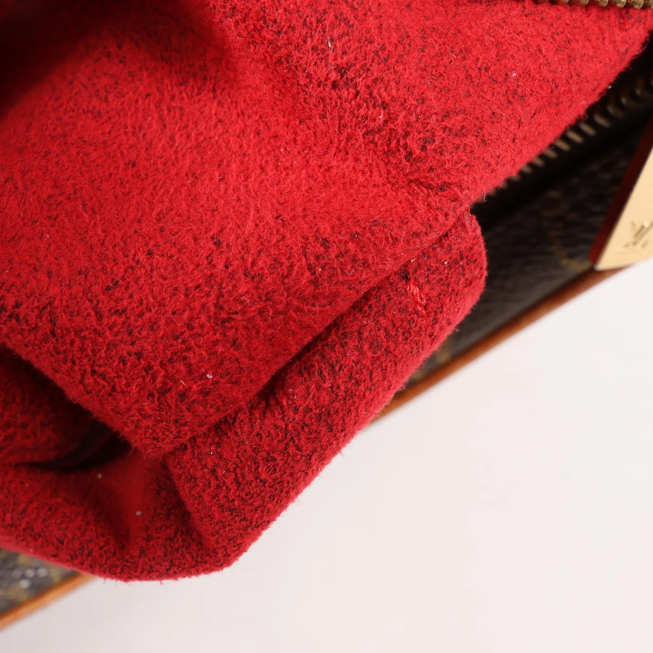 Louis Vuitton Louis Vuitton Monogram Pochette Croissant Shoulder Bag in Brown M51510 Bruin