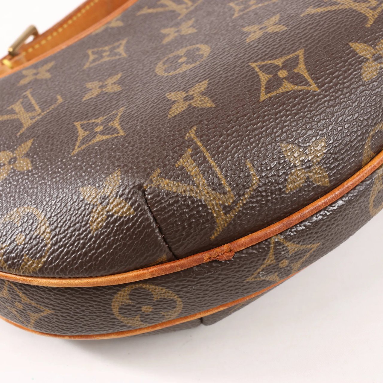 Louis Vuitton Louis Vuitton Monogram Pochette Croissant Shoulder Bag in Brown M51510 Bruin