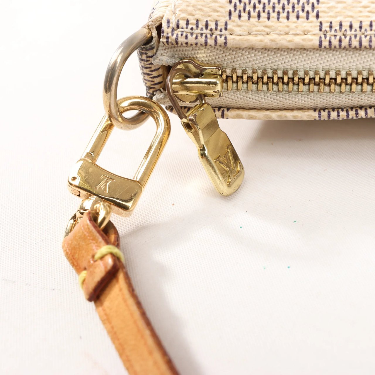 Louis Vuitton Louis Vuitton Pochette Accessoire Damier Azur Handbag in Beige N41207 Beige