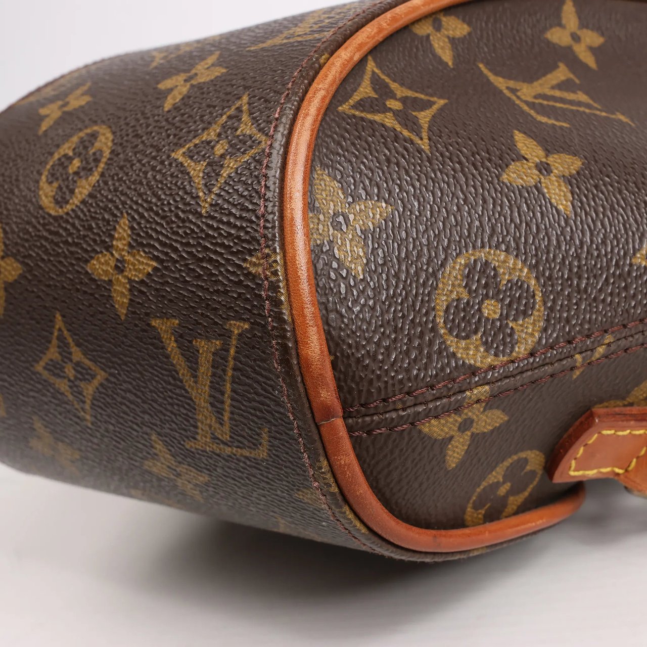 Louis Vuitton Louis Vuitton Monogram Canvas Ellipse Backpack in Brown M51125 Bruin
