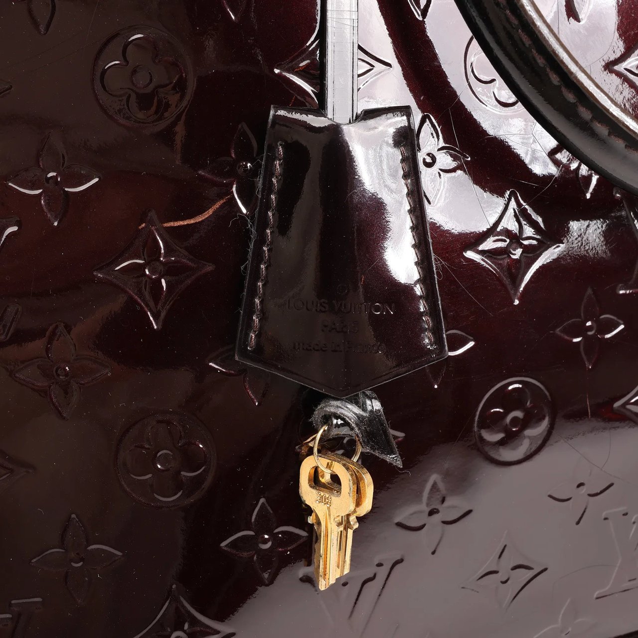 Louis Vuitton Louis Vuitton Vernis Alma GM Handbag in Amarante M93595 Maroon