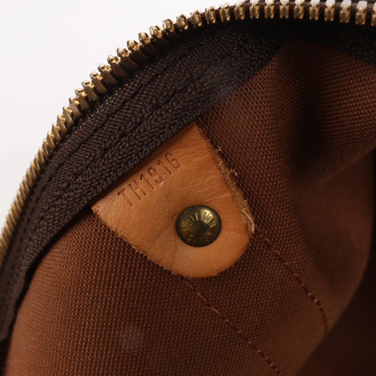 Louis Vuitton Louis Vuitton Keepall Bandoulière 60 Monogram Canvas Travel Bag in Brown Bruin