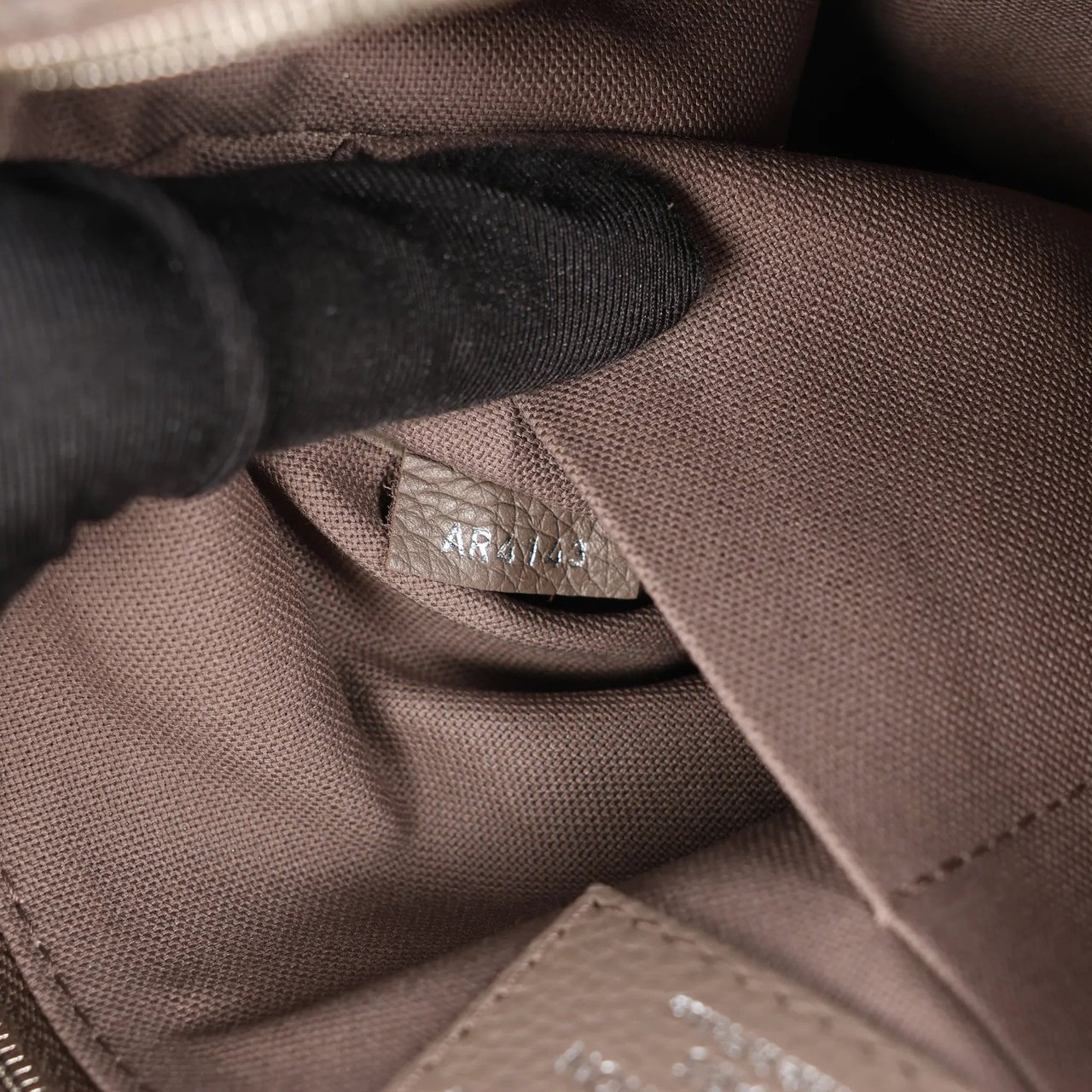 Louis Vuitton Louis Vuitton Essentiel Taurillon Clemence Crossbody Bag in Gray M94446 Grijs