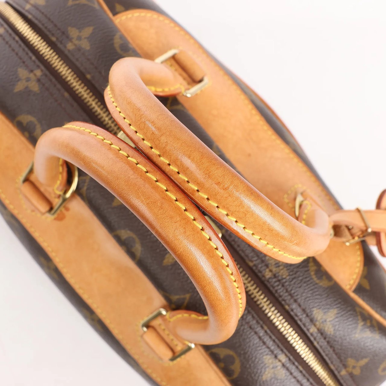 Louis Vuitton Louis Vuitton Deauville Monogram Canvas Handbag in Brown M47270 Bruin