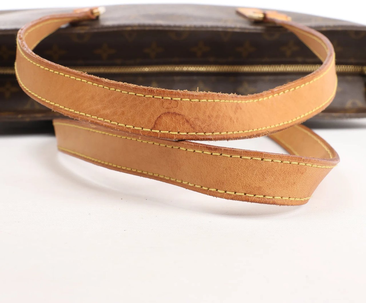 Louis Vuitton Louis Vuitton Luco Monogram Canvas Shoulder Bag in Brown M51155 Bruin