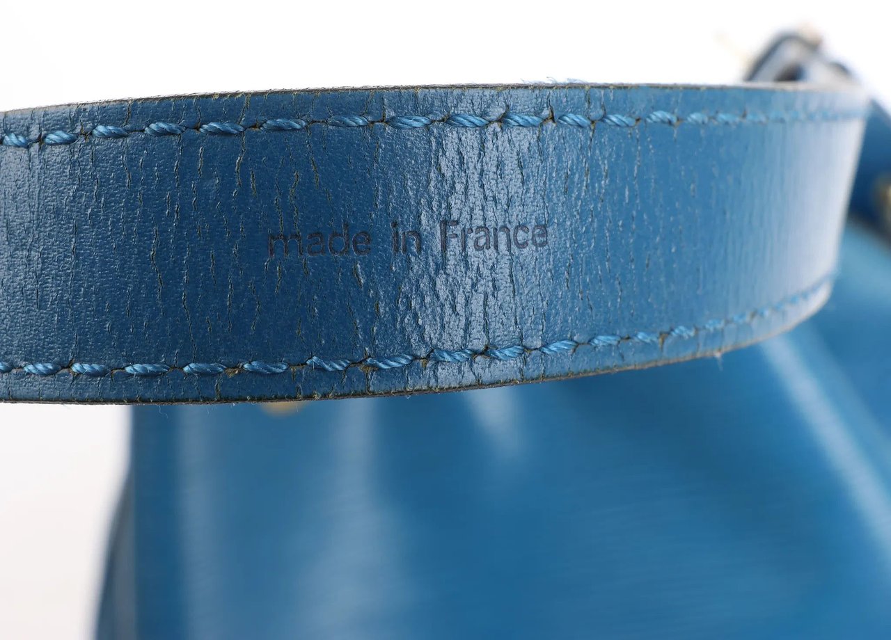 Louis Vuitton Louis Vuitton Noe Epi Leather Shoulder Bag in Blue Blauw