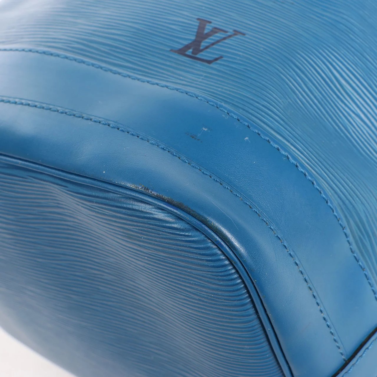 Louis Vuitton Louis Vuitton Noe Epi Leather Shoulder Bag in Blue Blauw