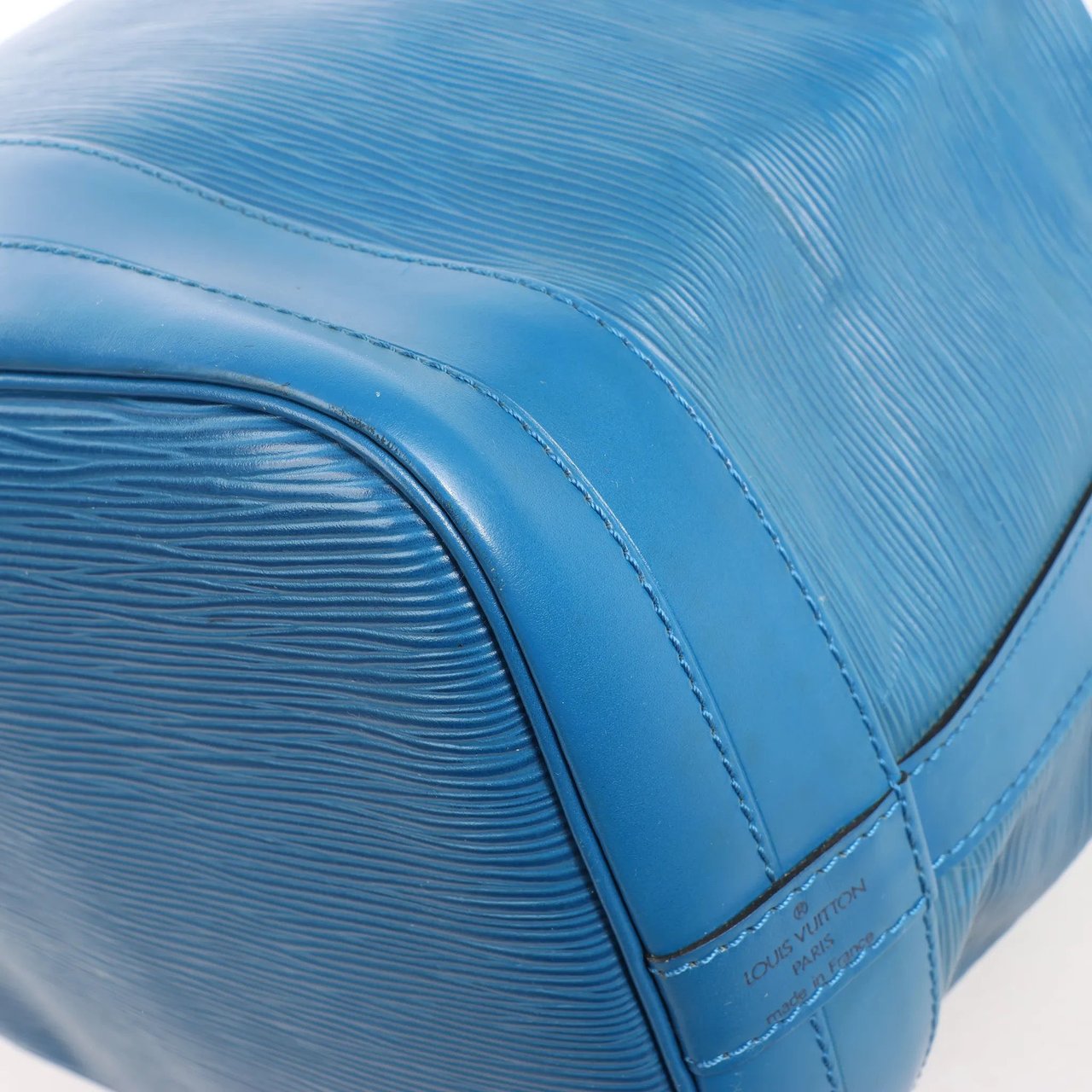 Louis Vuitton Louis Vuitton Noe Epi Leather Shoulder Bag in Blue Blauw