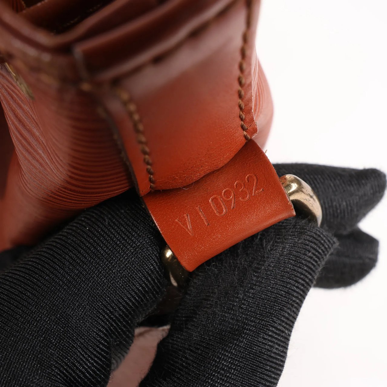 Louis Vuitton Louis Vuitton Noe Epi Leather Shoulder Bag in Brown Bruin