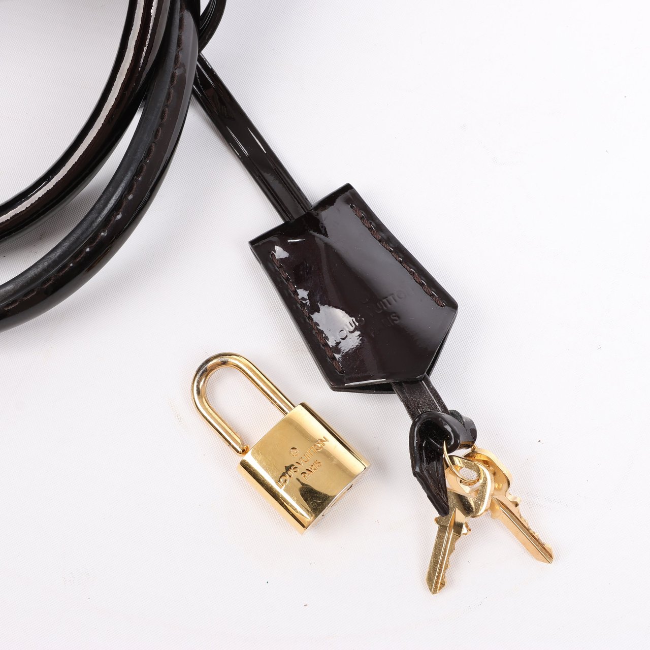 Louis Vuitton Louis Vuitton Vernis Montaigne BB 2Way Handbag in Amarante M50403 Maroon