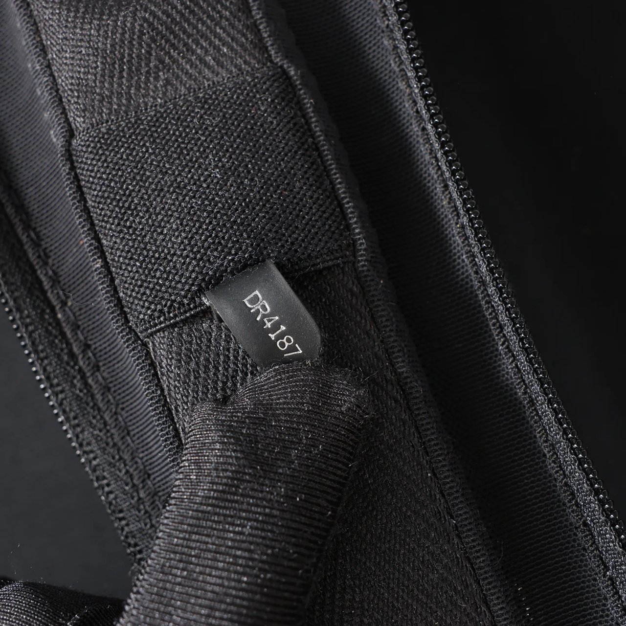 Louis Vuitton Louis Vuitton Horizon 60 Monogram Eclipse Travel Bag in Black Zwart