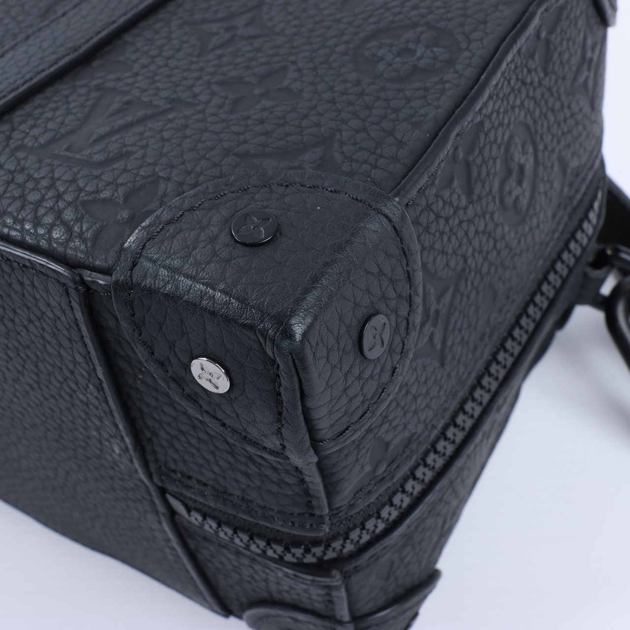 Louis Vuitton Louis Vuitton Monogram Emboss Soft Trunk 2Way Handbag in Black M57410 Zwart