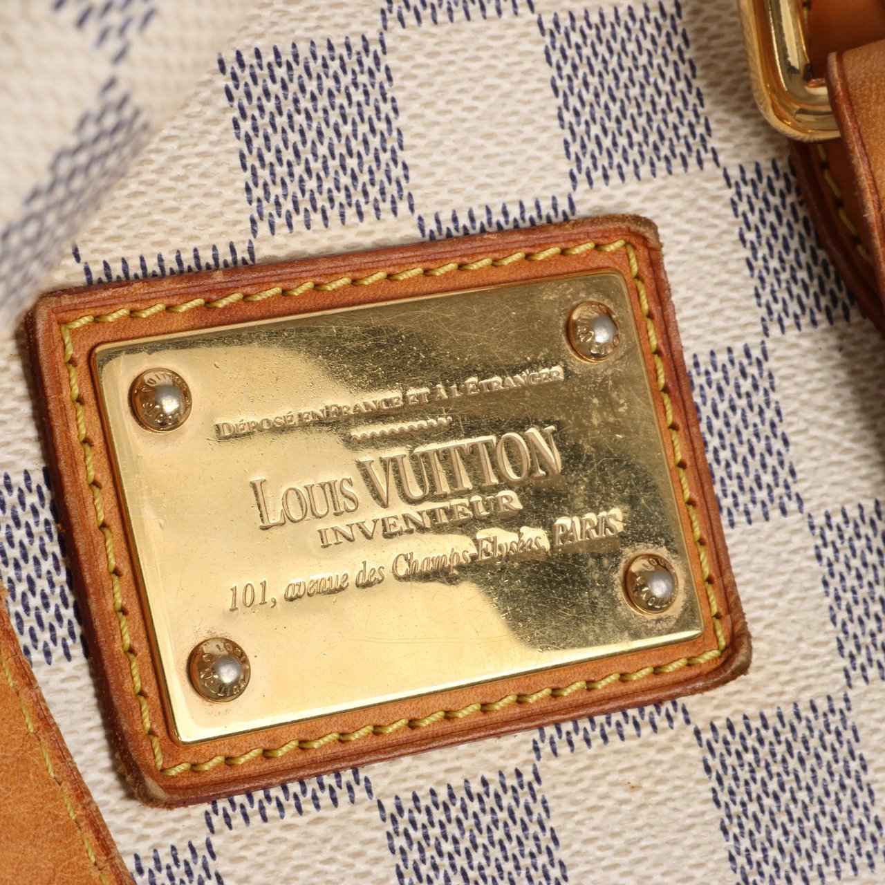 Louis Vuitton Louis Vuitton Hampstead PM Damier Azur Handbag in Beige N51207 Divers