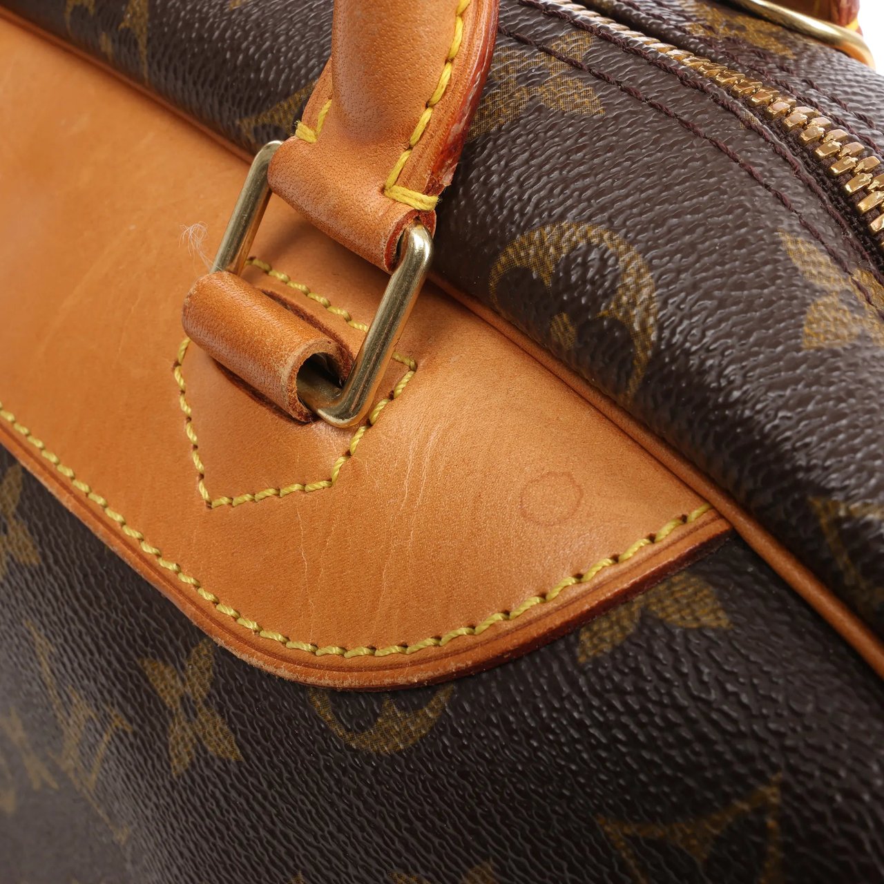 Louis Vuitton Louis Vuitton Deauville Monogram Canvas Handbag in Brown M47270 Bruin