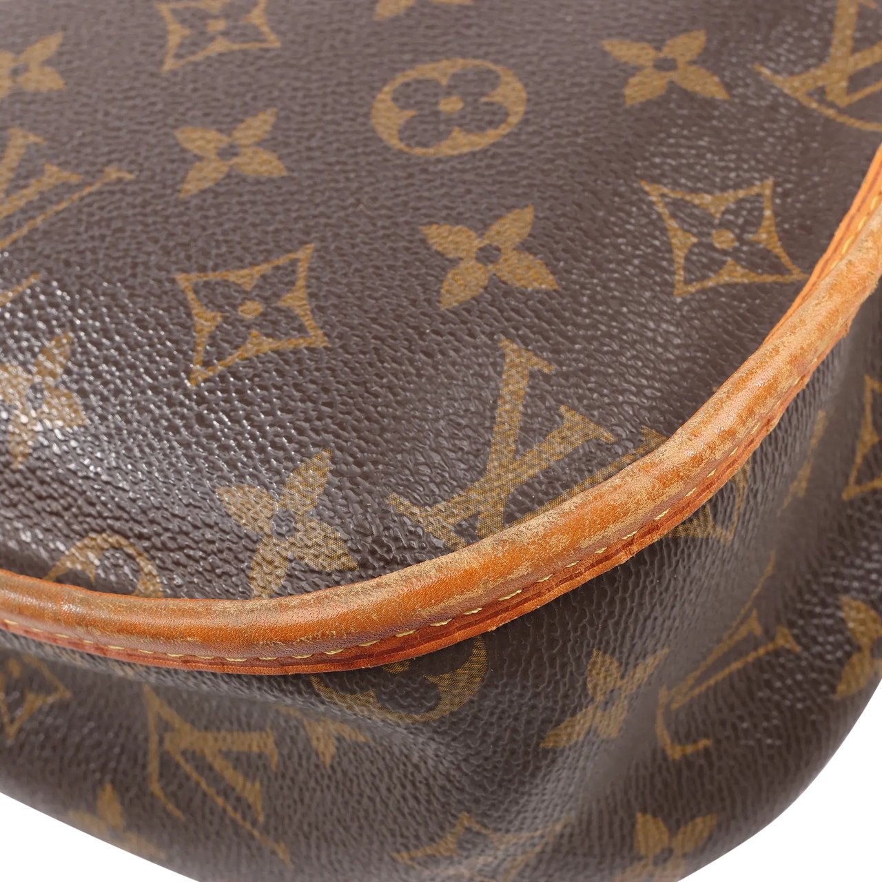 Louis Vuitton Louis Vuitton Monogram Canvas Menilmontant PM Crossbody Bag M40474 Divers
