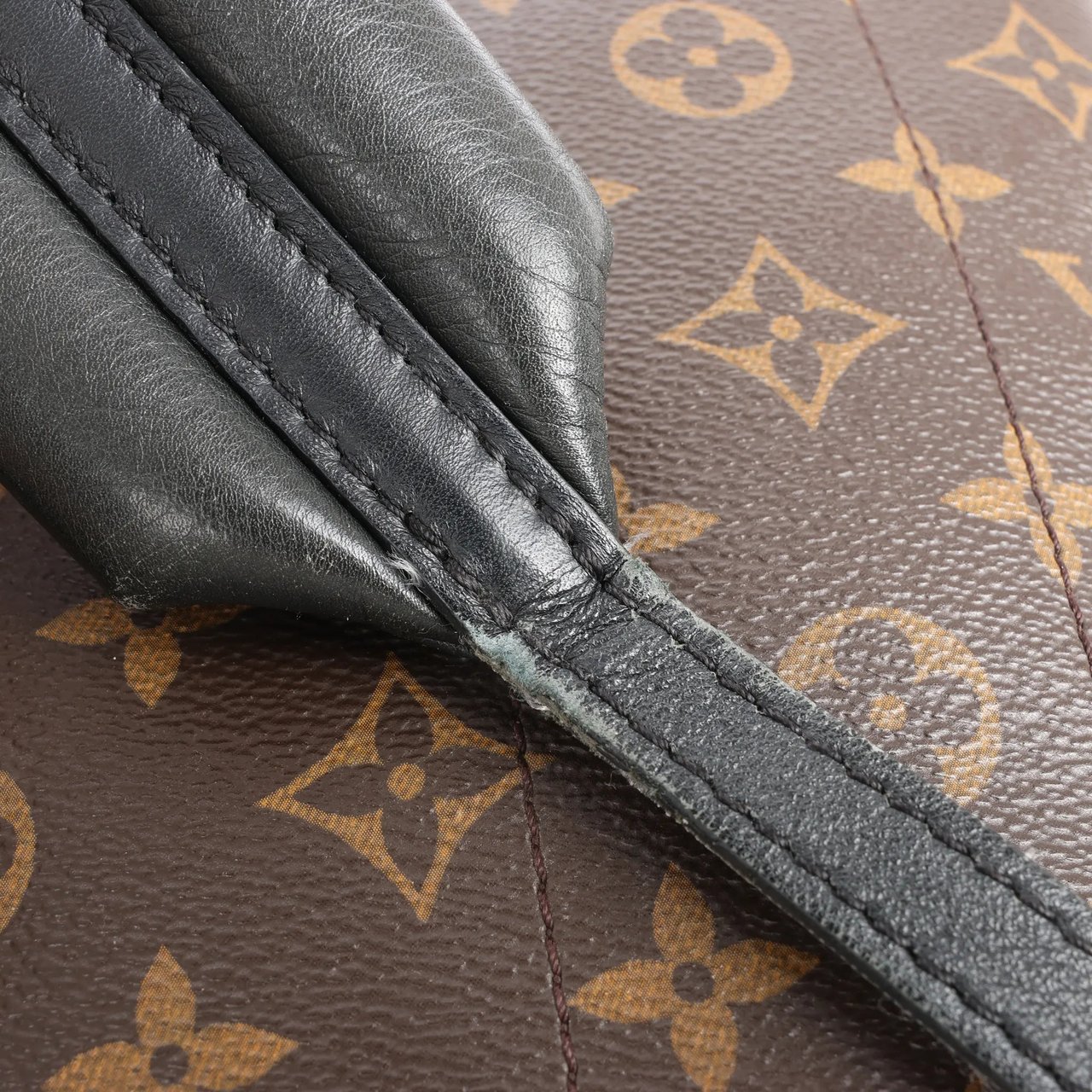 Louis Vuitton Louis Vuitton Palm Springs MM Monogram Canvas Backpack in Brown M44874 Bruin