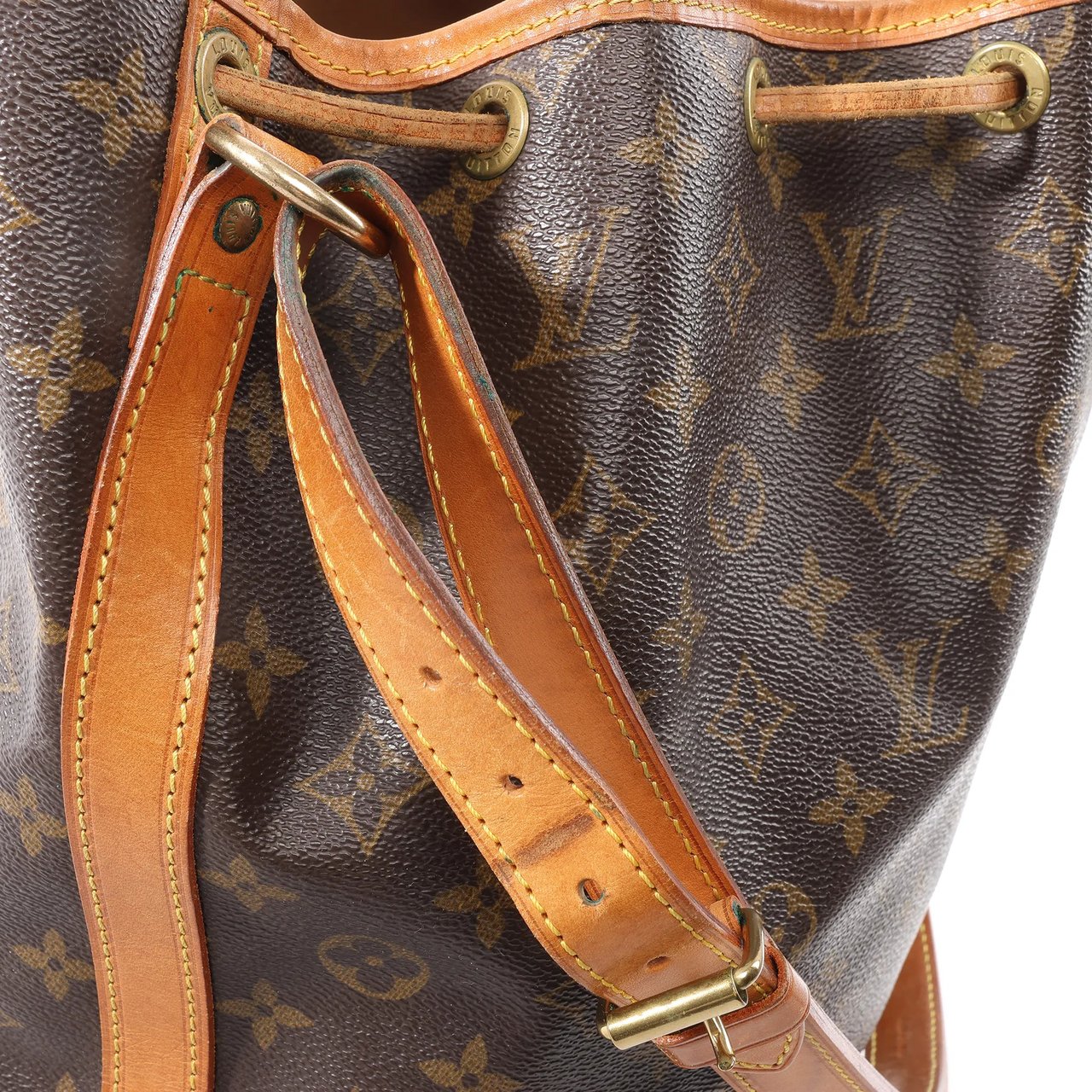 Louis Vuitton Louis Vuitton Noe Monogram Canvas Shoulder Bag in Brown M42224 Bruin