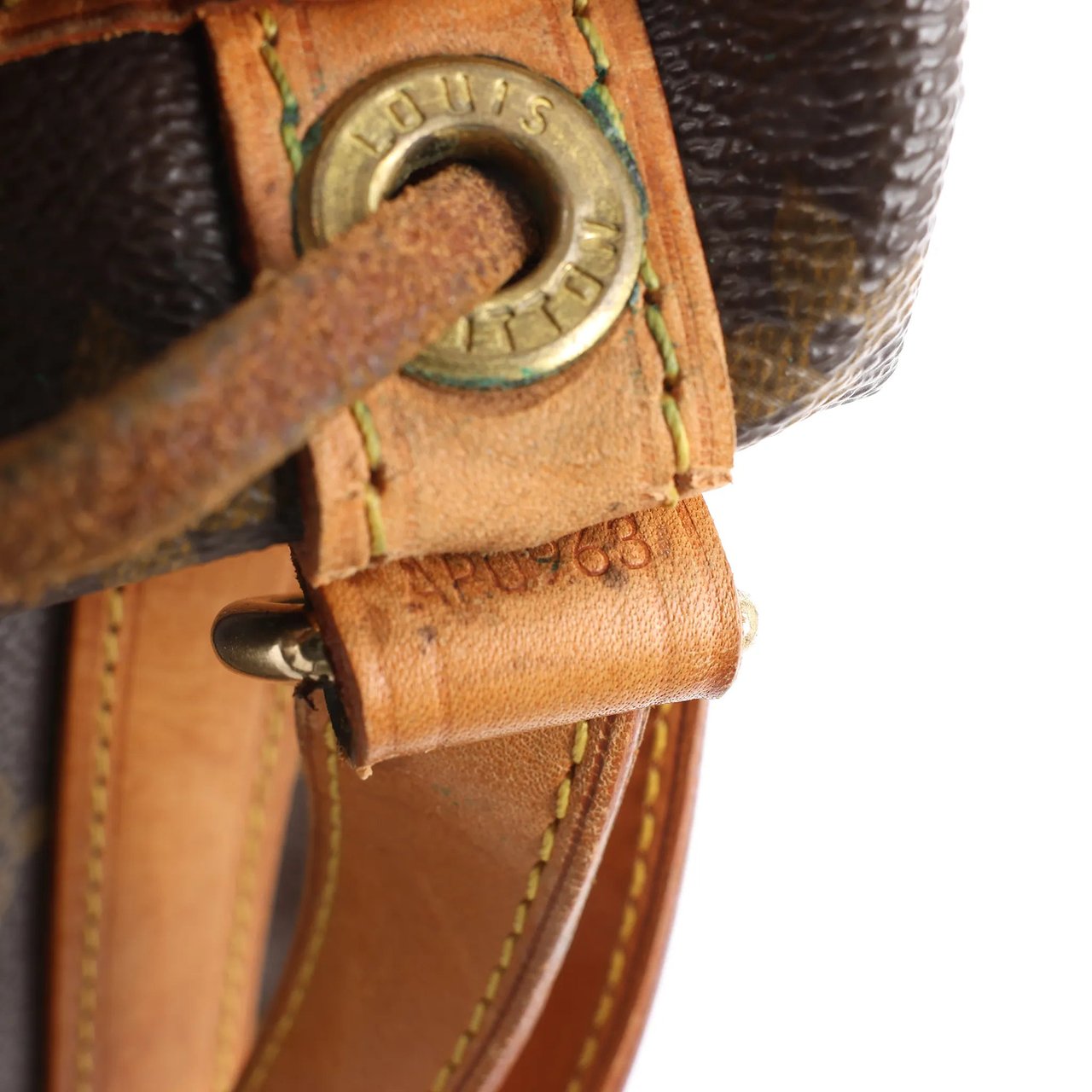 Louis Vuitton Louis Vuitton Noe Monogram Canvas Shoulder Bag in Brown M42224 Bruin