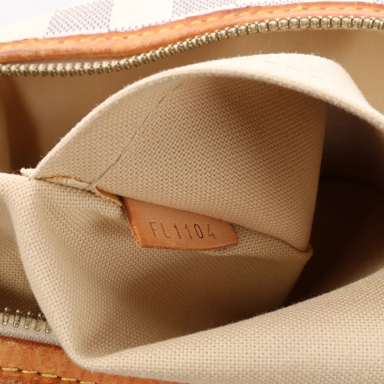 Louis Vuitton Louis Vuitton Riviera MM Damier Azur 2Way Shoulder Bag in Beige N48252 Divers