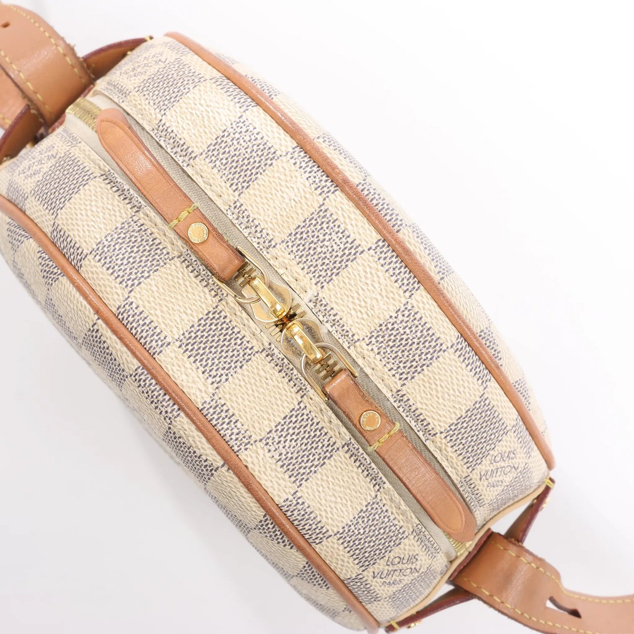 Louis Vuitton Louis Vuitton Boite Chapeau Souple Damier Azur Crossbody Bag in Beige N40333 Divers