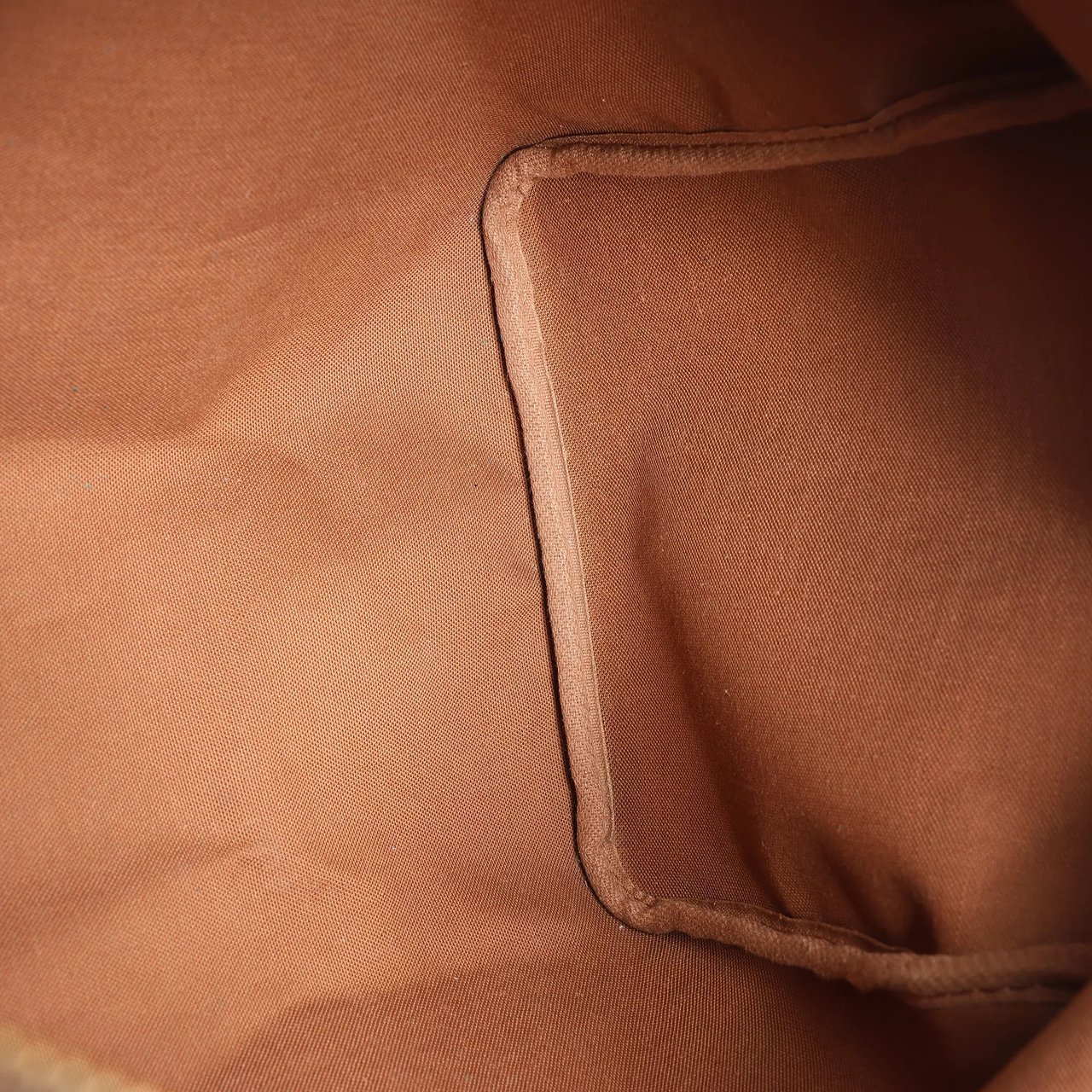 Louis Vuitton Louis Vuitton Speedy 40 Monogram Canvas Handbag in Brown M41522 Bruin