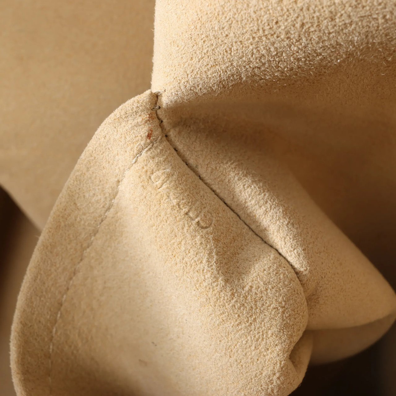 Louis Vuitton Louis Vuitton Hampstead MM Damier Azur Handbag in Beige N51206 Divers