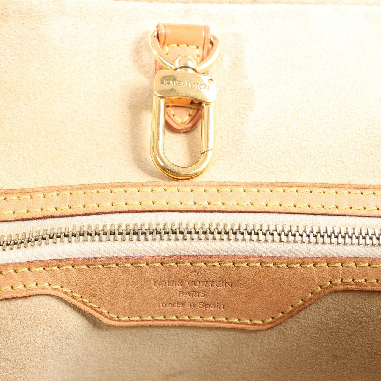 Louis Vuitton Louis Vuitton Hampstead MM Damier Azur Handbag in Beige N51206 Divers