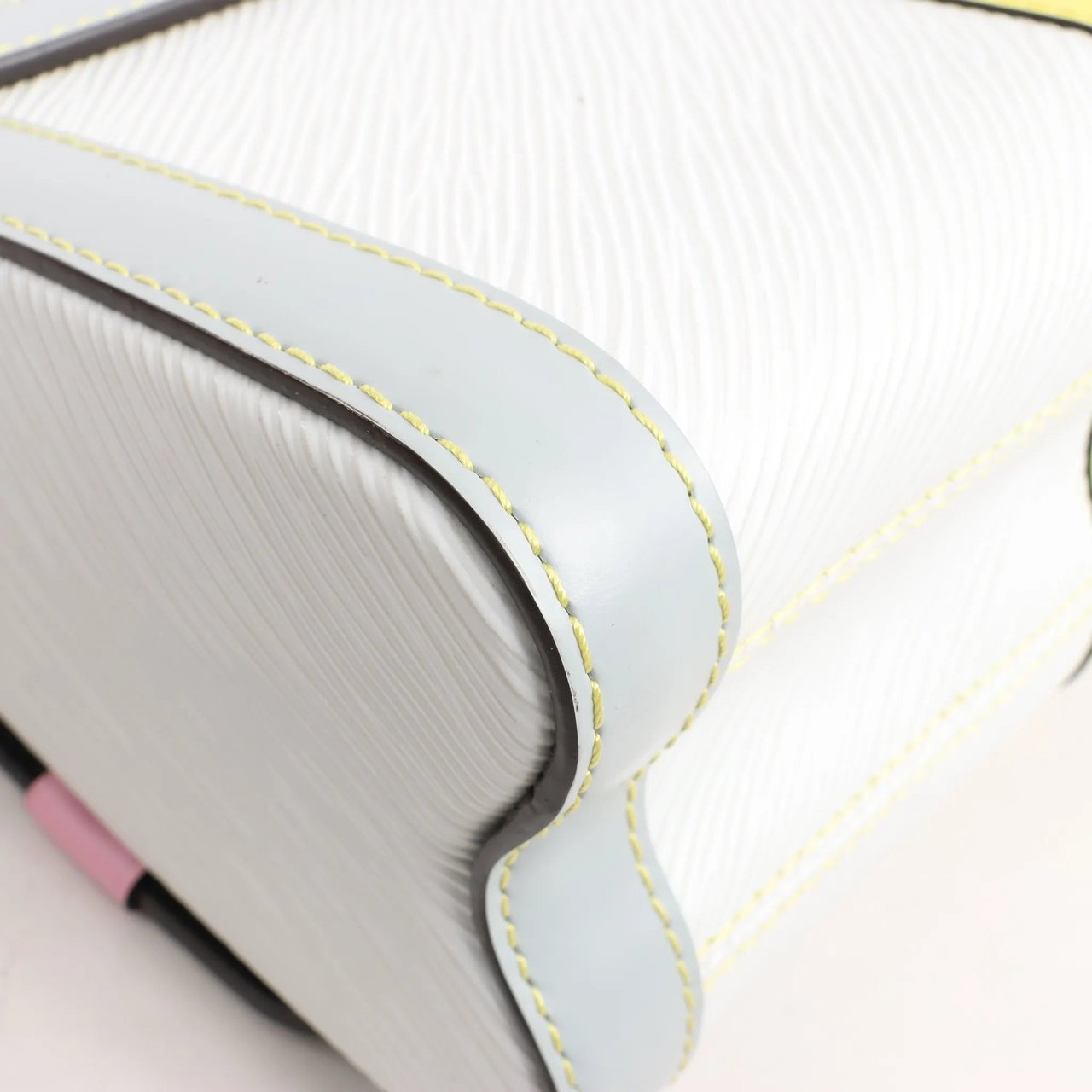 Louis Vuitton Louis Vuitton Twist MM Epi Leather Shoulder Bag in Multicolor M53717 Divers