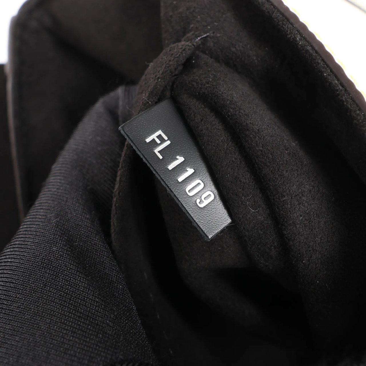 Louis Vuitton Louis Vuitton Twist MM Epi Leather Shoulder Bag in Multicolor M53717 Divers