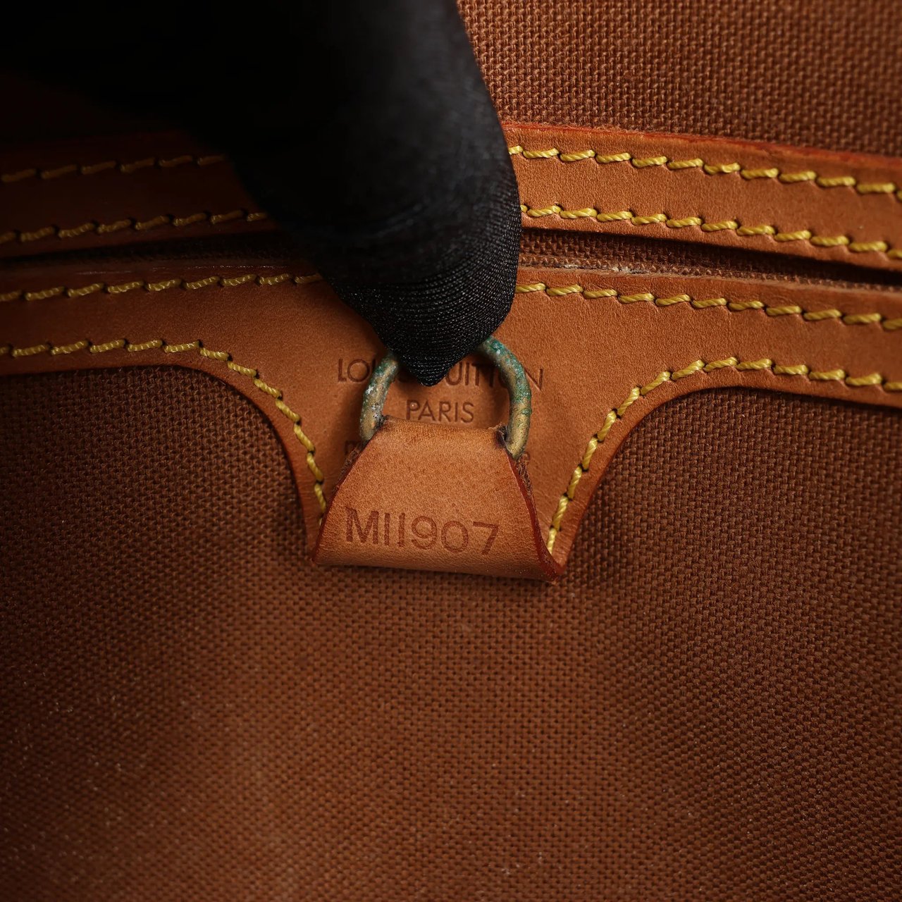 Louis Vuitton Louis Vuitton Ellipse MM Monogram Canvas Handbag in Brown M51126 Bruin