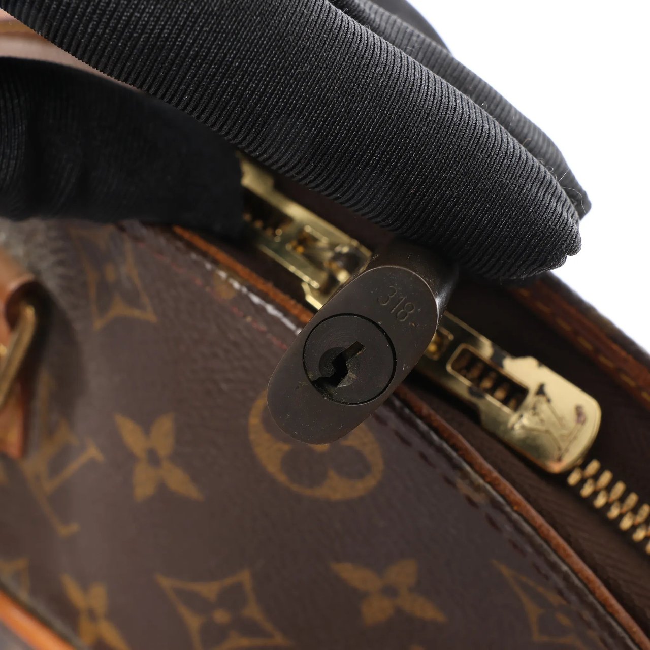 Louis Vuitton Louis Vuitton Ellipse MM Monogram Canvas Handbag in Brown M51126 Bruin