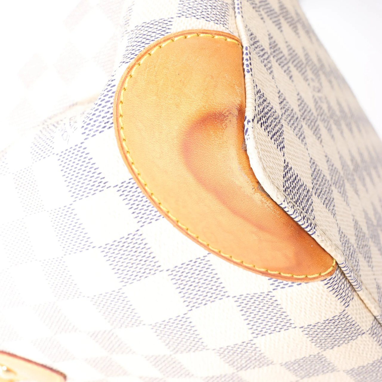 Louis Vuitton Louis Vuitton Hampstead PM Damier Azur Handbag in Beige N51207 Divers