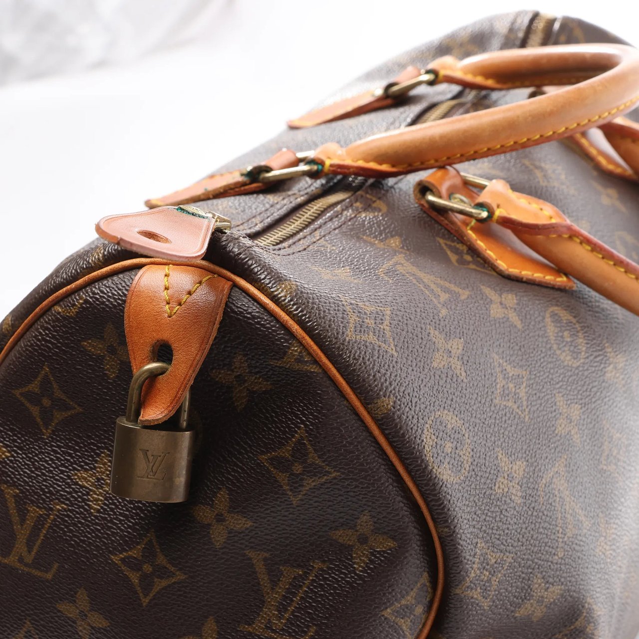 Louis Vuitton Louis Vuitton Speedy 35 Monogram Canvas Handbag in Brown M41524 Bruin