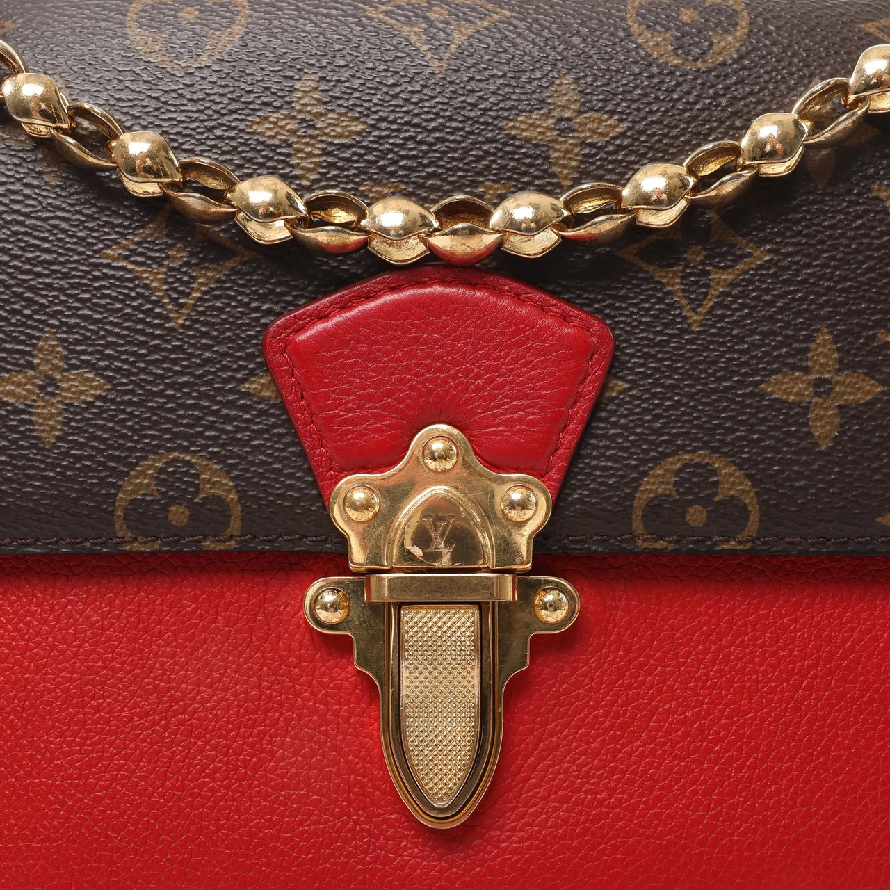 Louis Vuitton Louis Vuitton Victoire Monogram Canvas Crossbody Bag in Red M41731 Divers