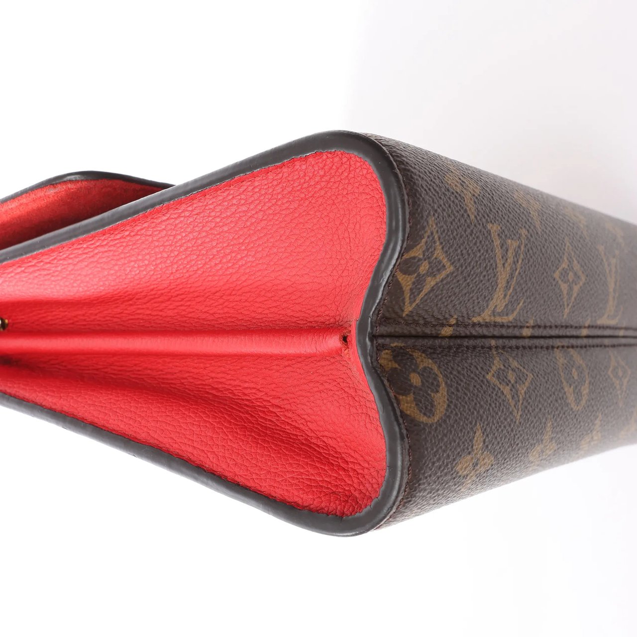 Louis Vuitton Louis Vuitton Victoire Monogram Canvas Crossbody Bag in Red M41731 Divers