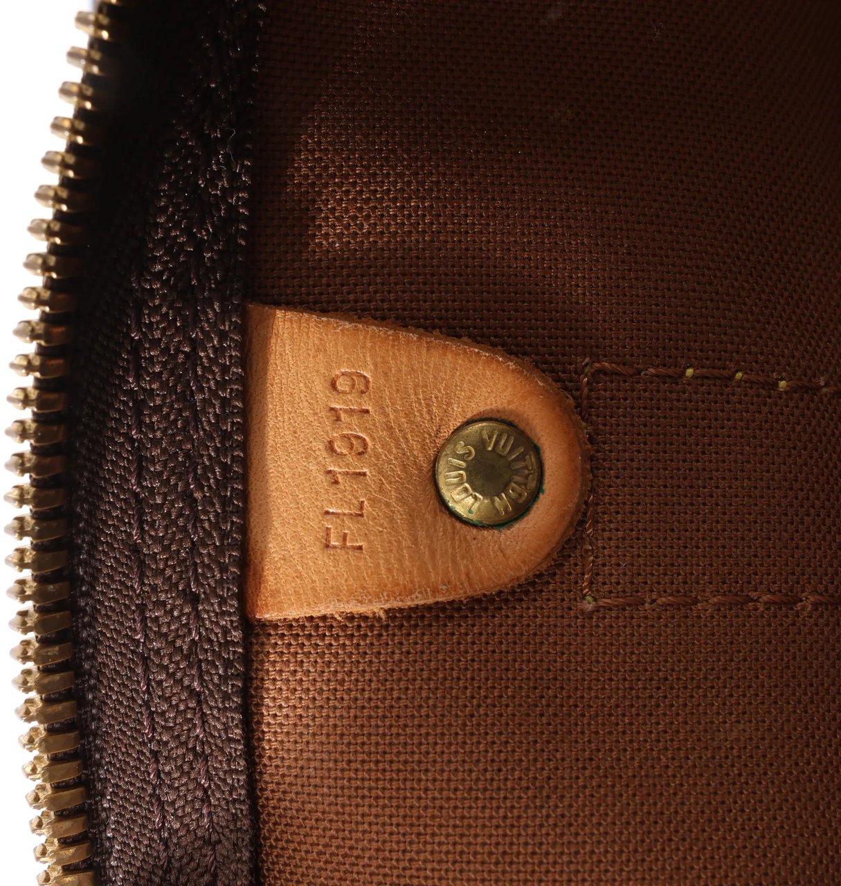 Louis Vuitton Louis Vuitton Keepall 60 Monogram Canvas Travel Bag in Brown M41422 Bruin