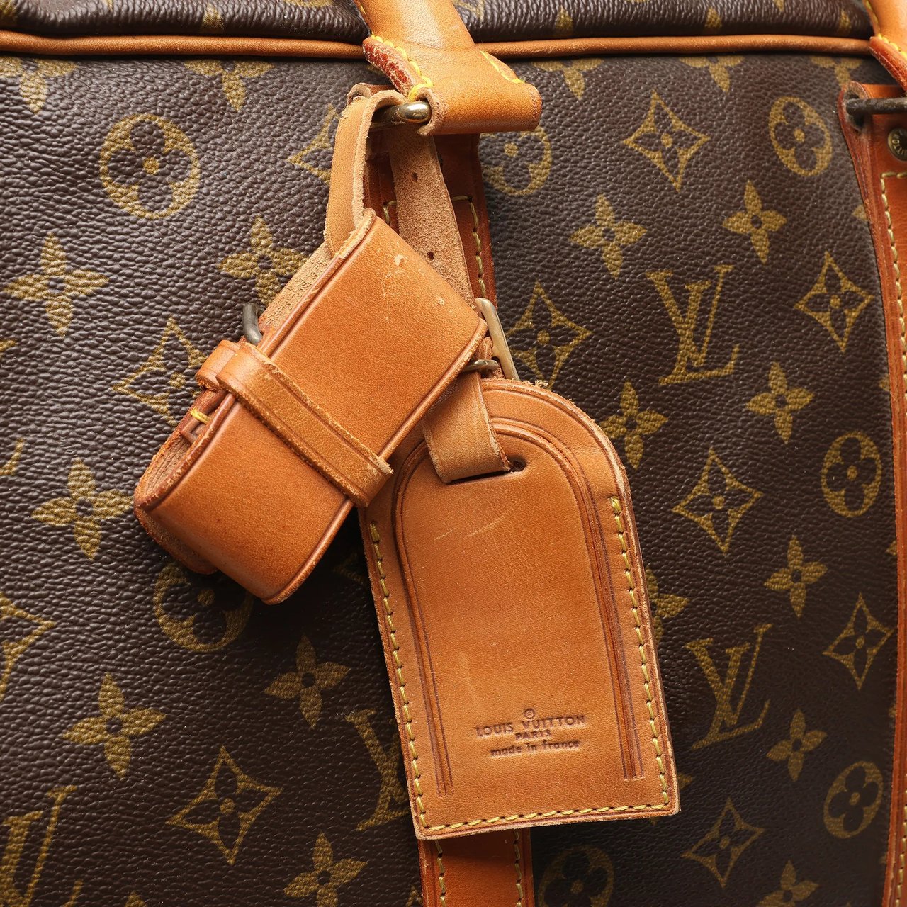 Louis Vuitton Louis Vuitton Sirius 60 Monogram Canvas Travel Bag in Brown M41402 Bruin