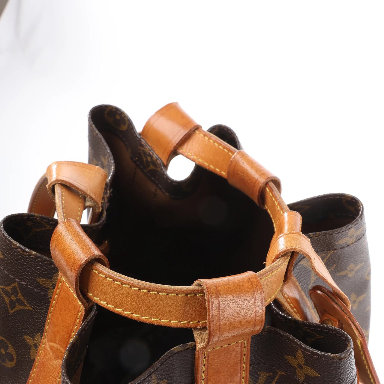 Louis Vuitton Louis Vuitton Randonnée GM Monogram Canvas Shoulder Bag in Brown M42244 Bruin