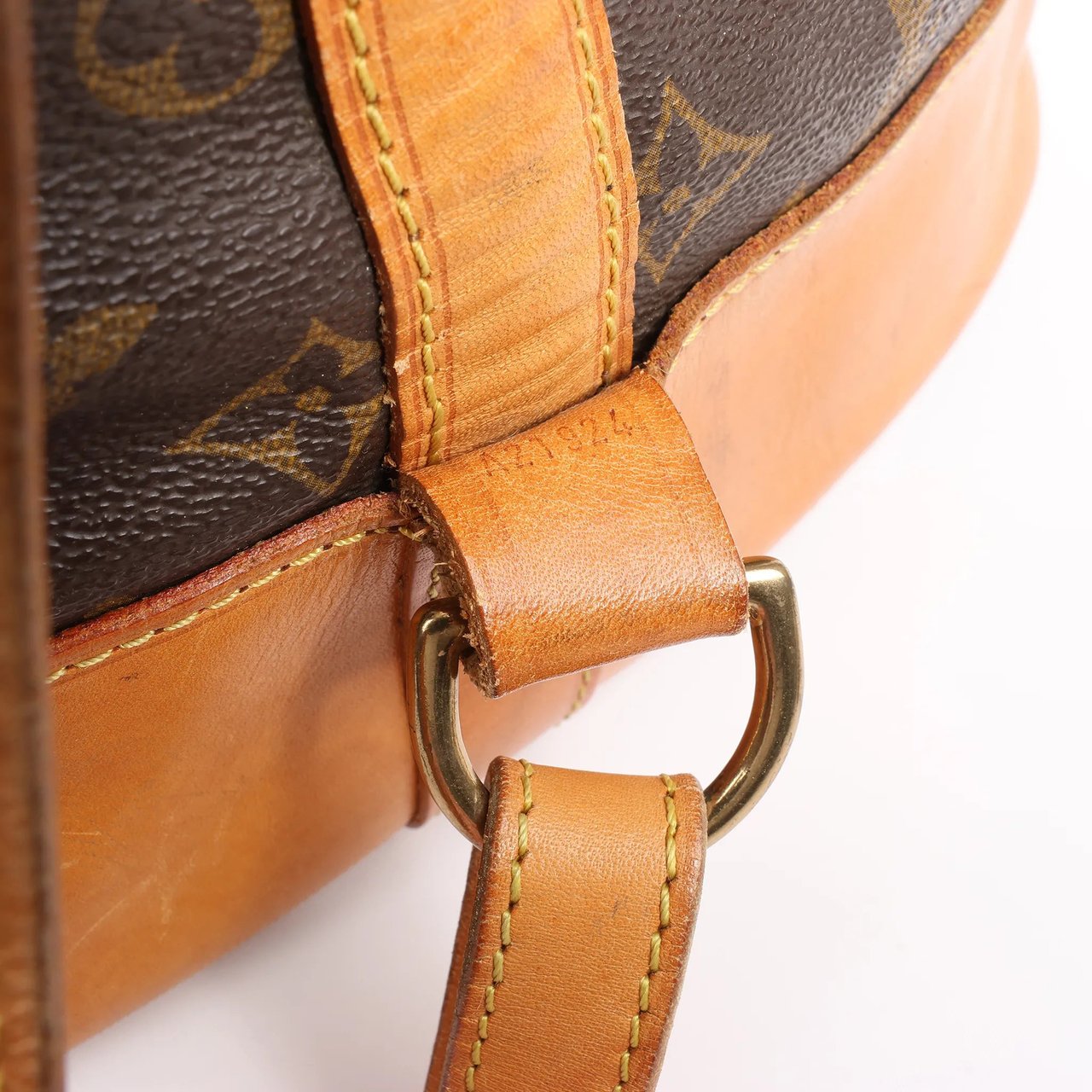 Louis Vuitton Louis Vuitton Randonnée GM Monogram Canvas Shoulder Bag in Brown M42244 Bruin