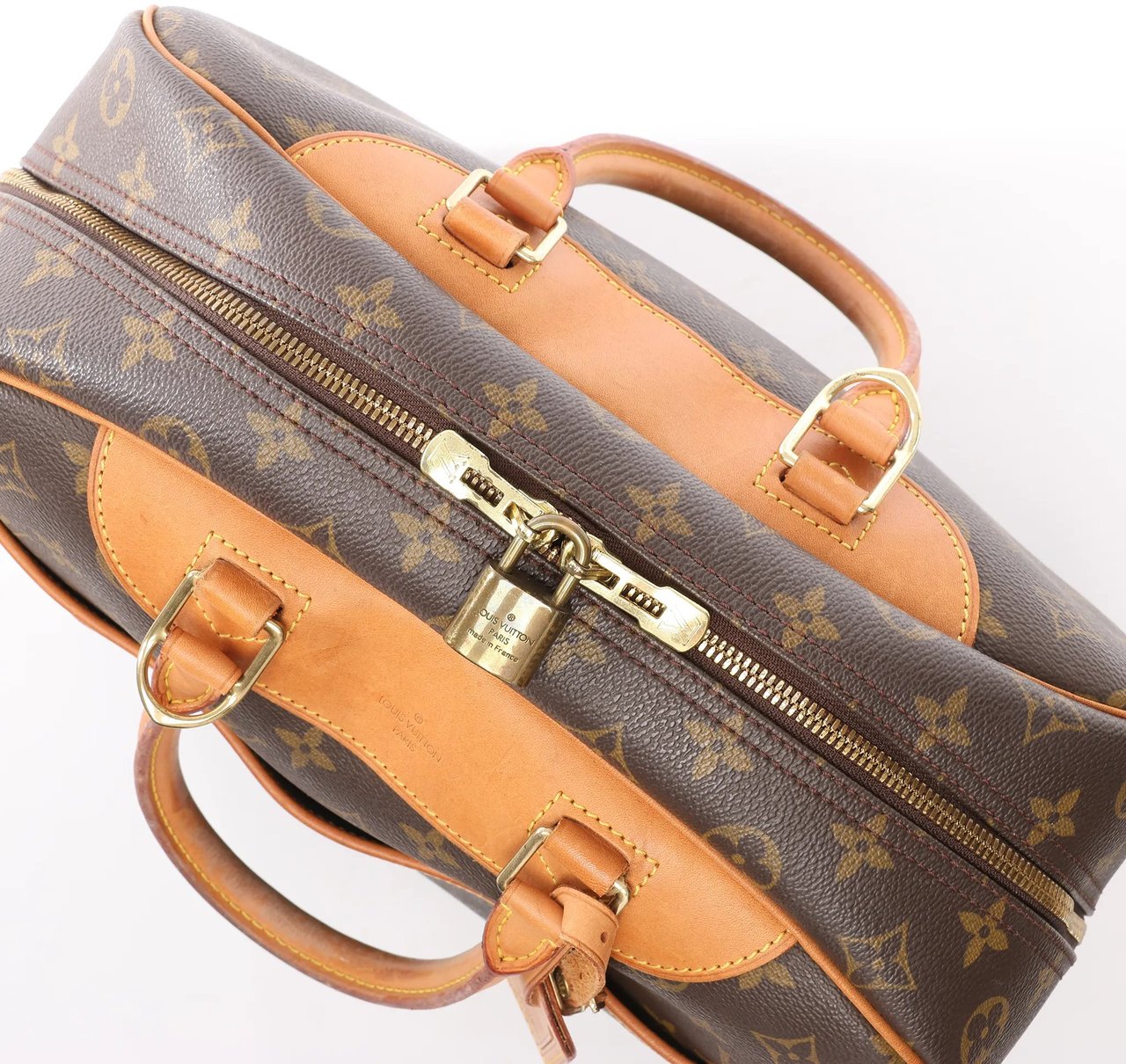 Louis Vuitton Louis Vuitton Deauville Monogram Canvas Handbag in Brown M47270 Bruin