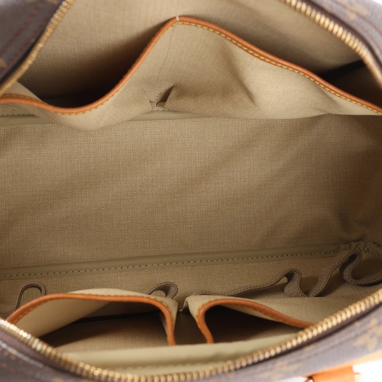 Louis Vuitton Louis Vuitton Deauville Monogram Canvas Handbag in Brown M47270 Bruin