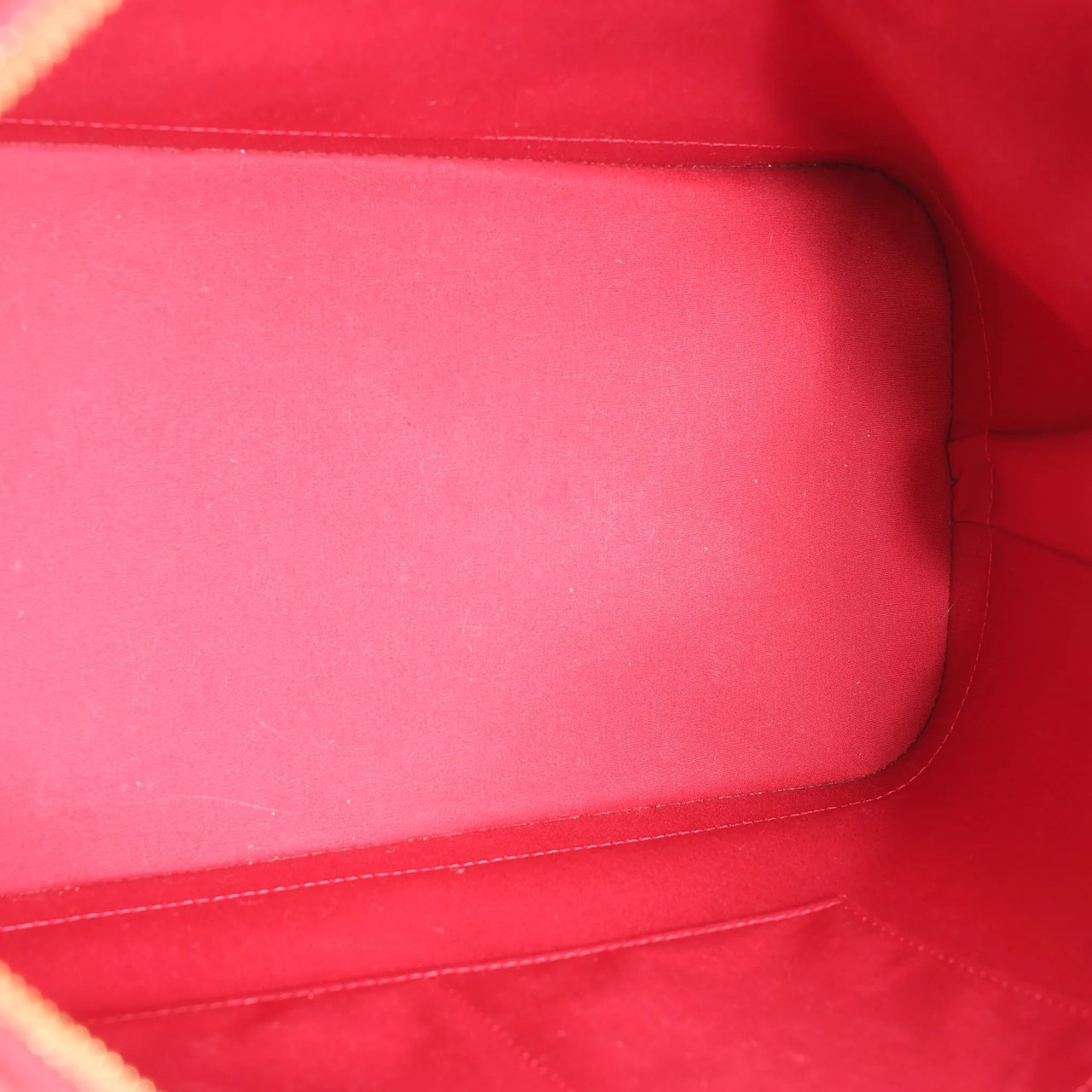 Louis Vuitton Louis Vuitton Alma GM Vernis Leather Handbag in Red M93596 Divers