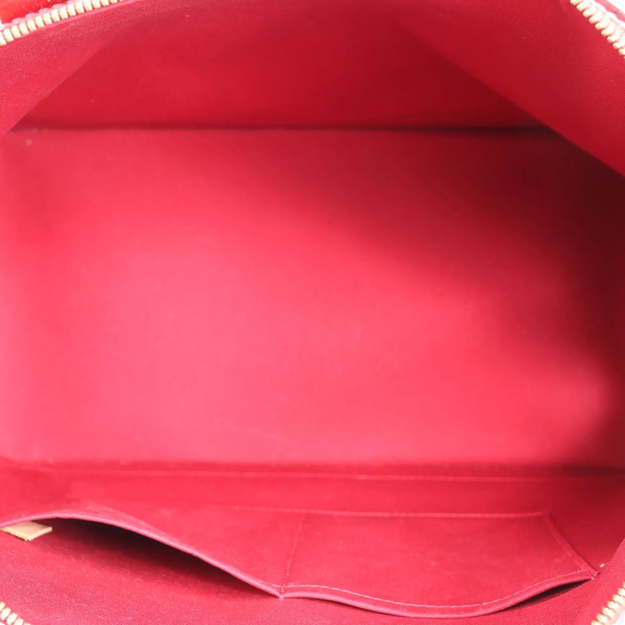 Louis Vuitton Louis Vuitton Alma GM Vernis Leather Handbag in Red M93596 Divers