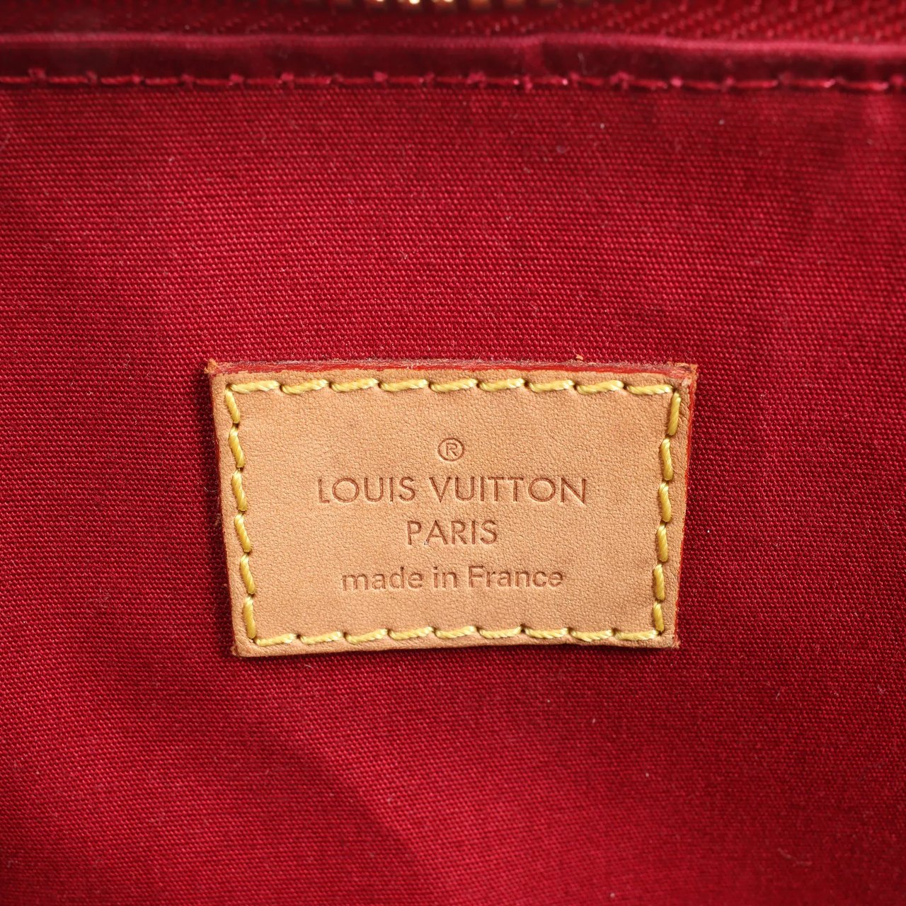 Louis Vuitton Louis Vuitton Alma GM Vernis Leather Handbag in Red M93596 Divers