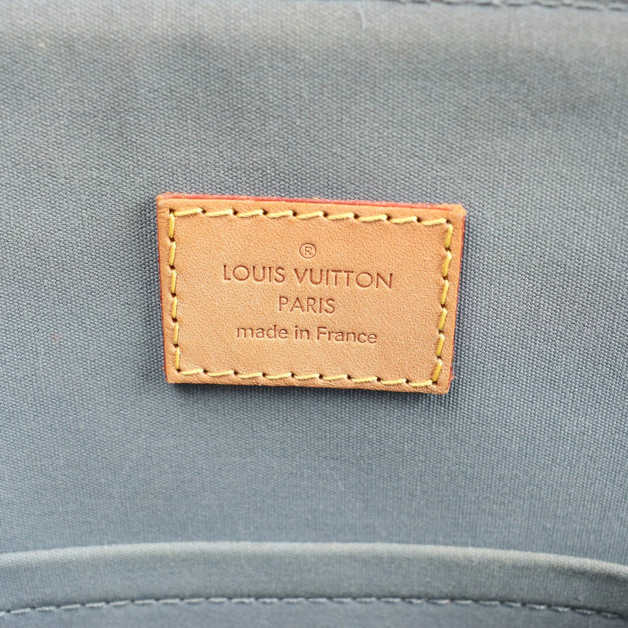 Louis Vuitton Louis Vuitton Alma GM Vernis Leather Handbag in Green M91558 Divers