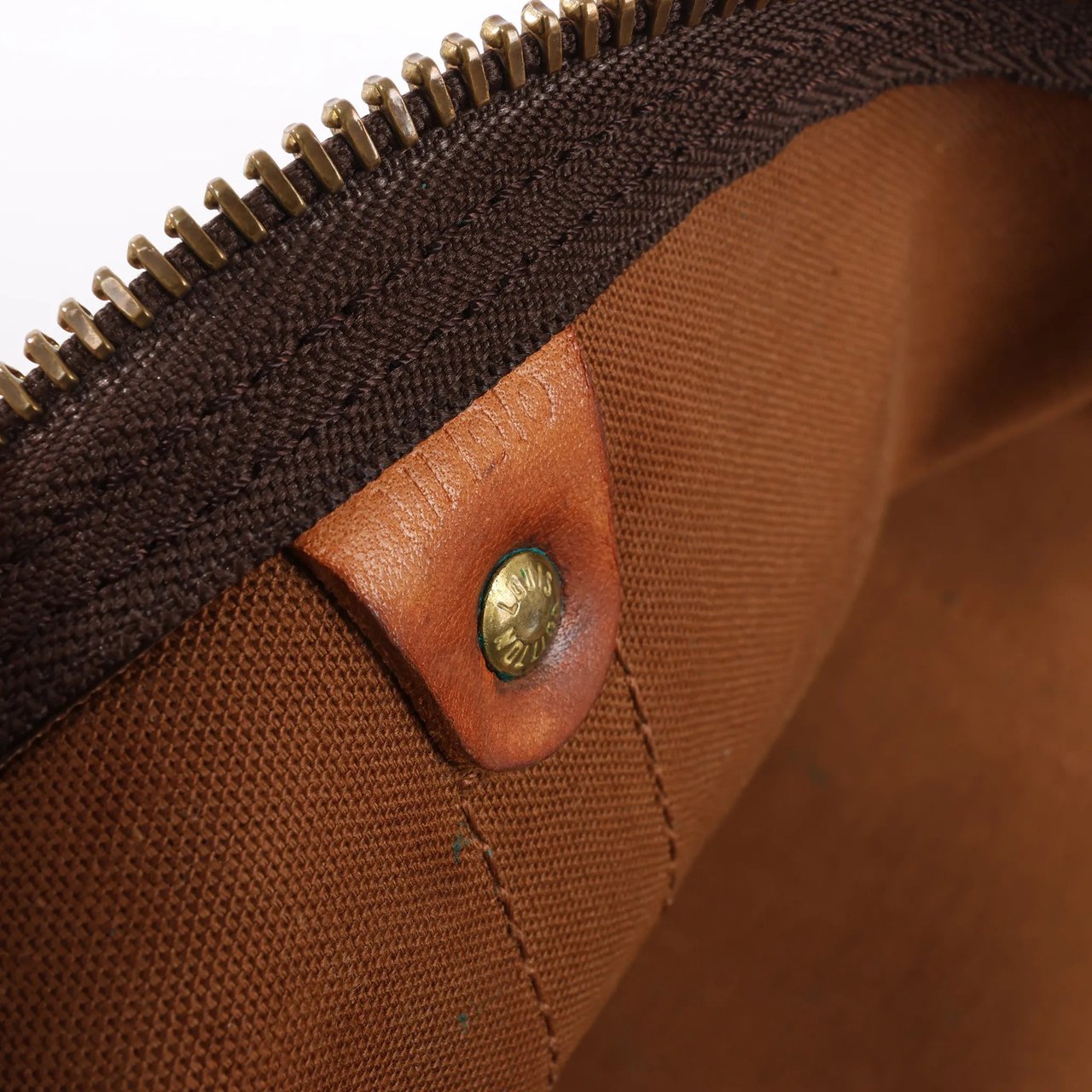 Louis Vuitton Louis Vuitton Keepall 55 Monogram Canvas Travel Bag in Brown M41424 Bruin