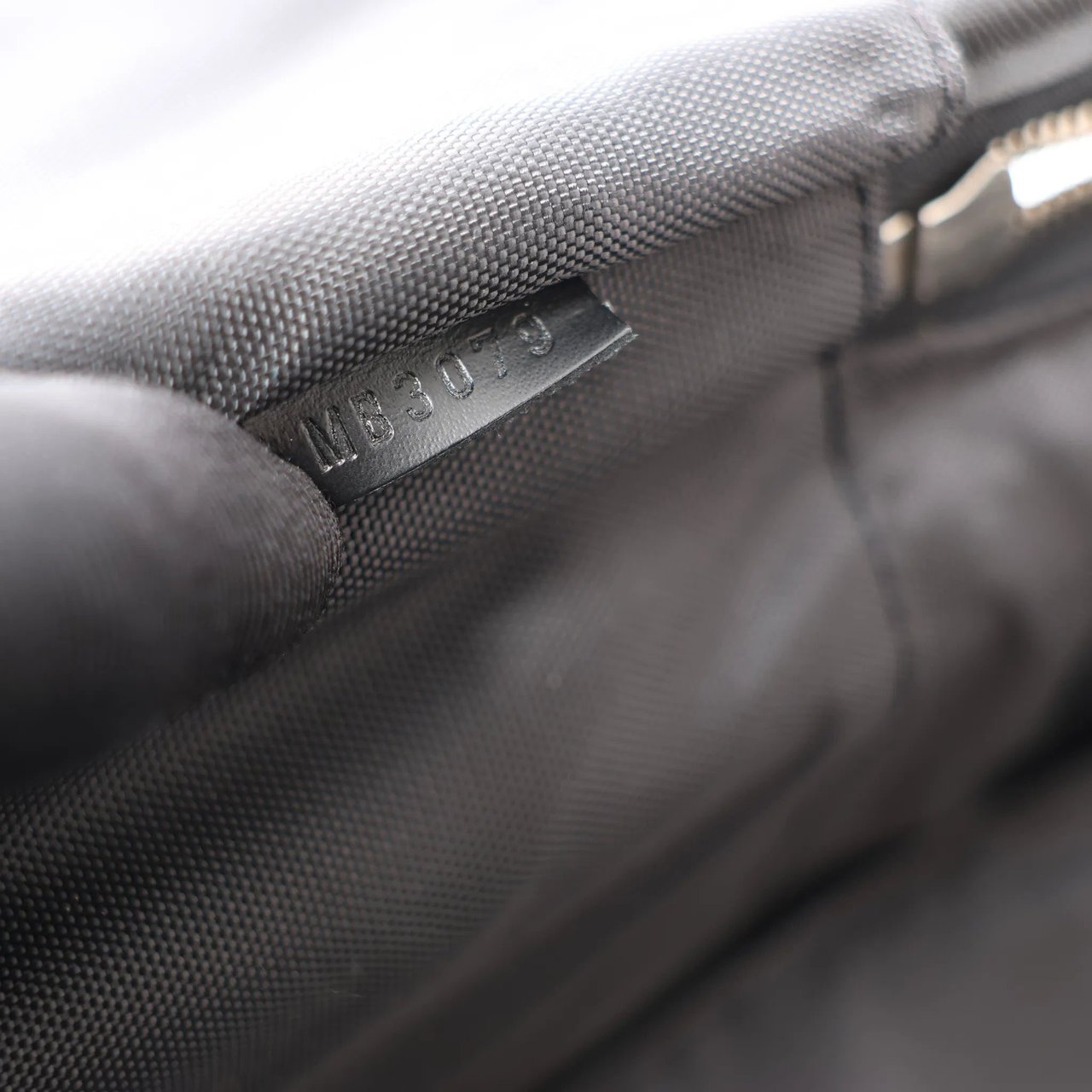 Louis Vuitton Louis Vuitton Pegase 55 Taiga Leather Travel Bag in Black M23312 Zwart