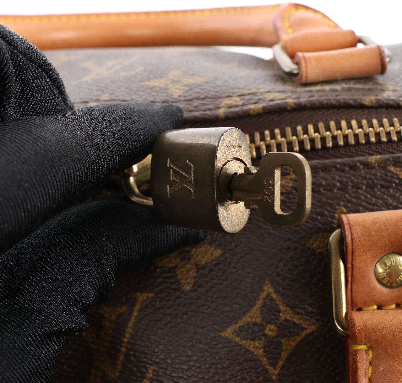 Louis Vuitton Louis Vuitton Keepall 55 Monogram Canvas Travel Bag in Brown Bruin